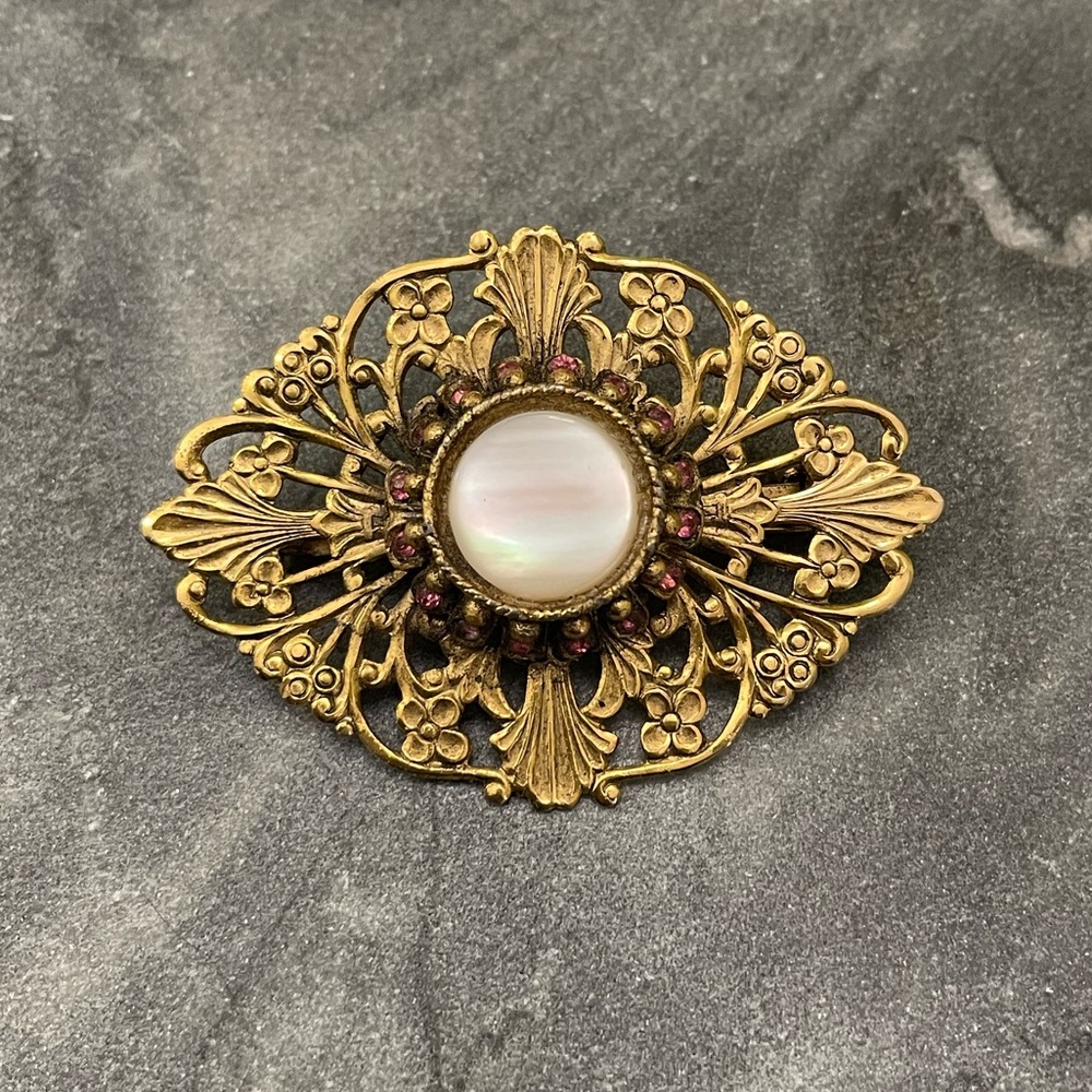 Vintage Art Nouveau Mother of Pearl Gold Filigree Brooch